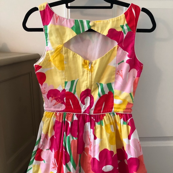 Perfect Spring dress! - Picture 3 of 3